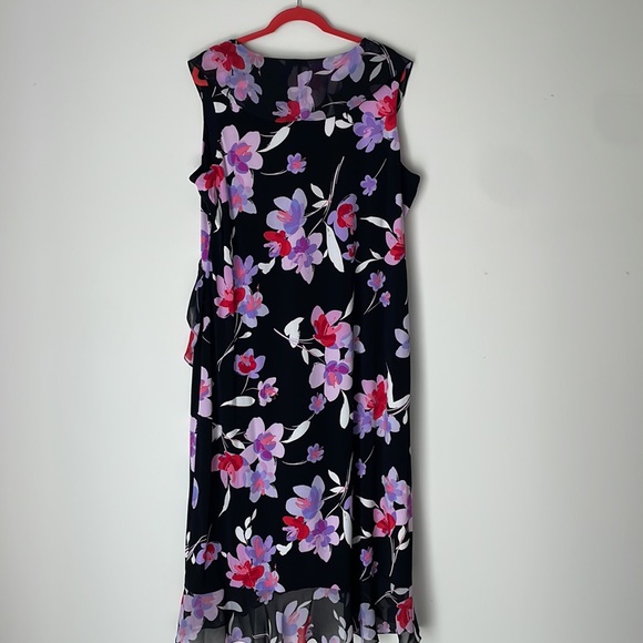 Calvin Klein: Sleeveless Surplice V-Neck Floral Dress Size 1X. - Picture 10 of 13